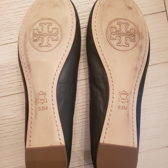 Tory Burch Chelsea Ballet Flats - Picture 4 of 9